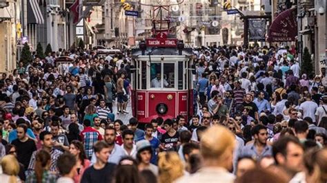 TÜİK Açıkladı: Türkiye'de Yalnız Yaşayanların Sayısı 5.1 Milyonu Aştı! En Yalnız Şehirler de Belli Oldu!